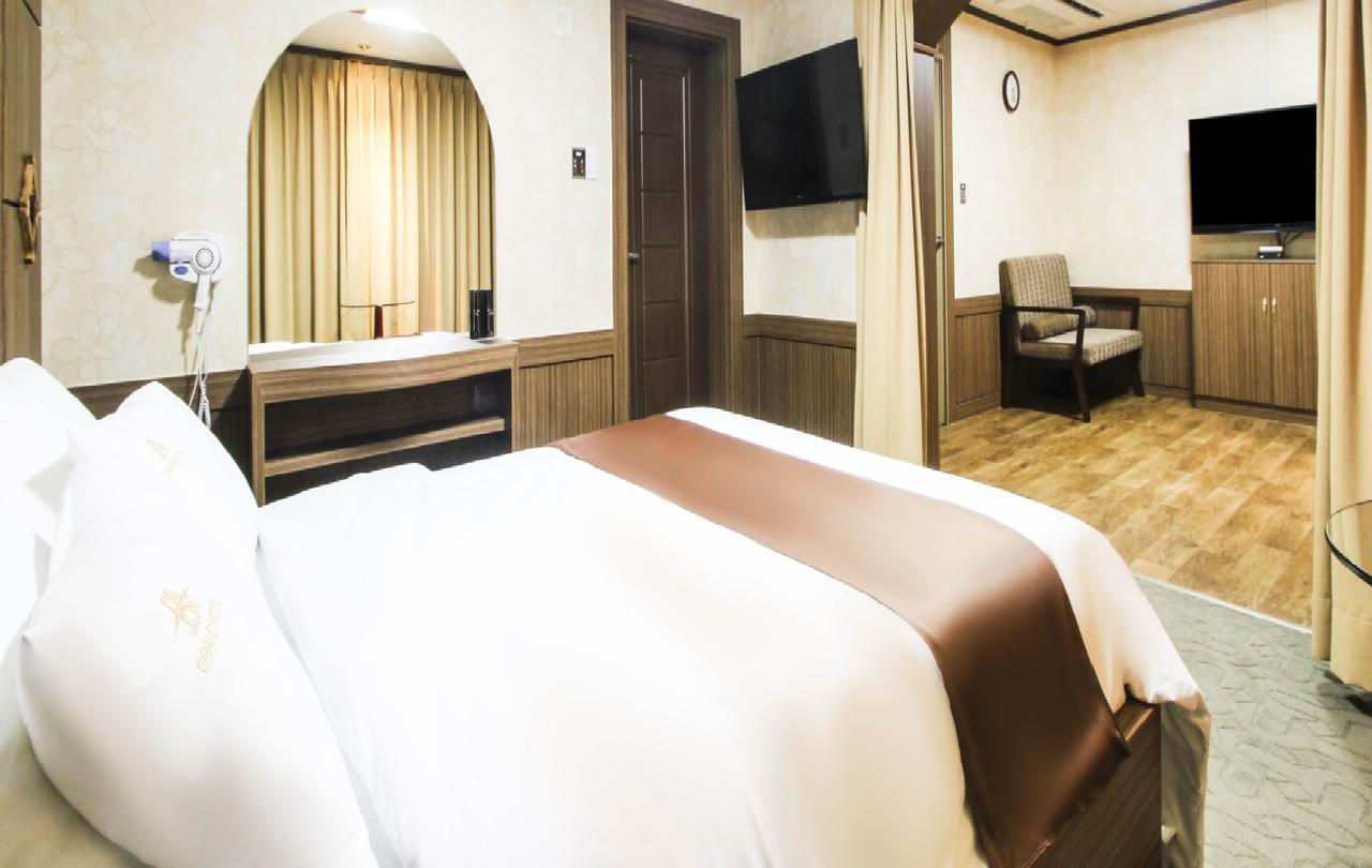 Uljin Grand Hotel מראה חיצוני תמונה