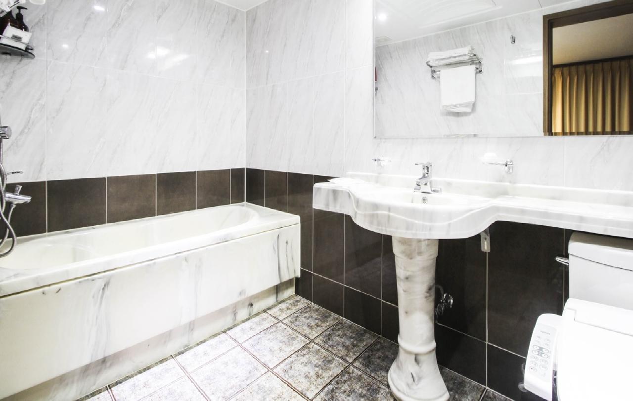 Uljin Grand Hotel מראה חיצוני תמונה