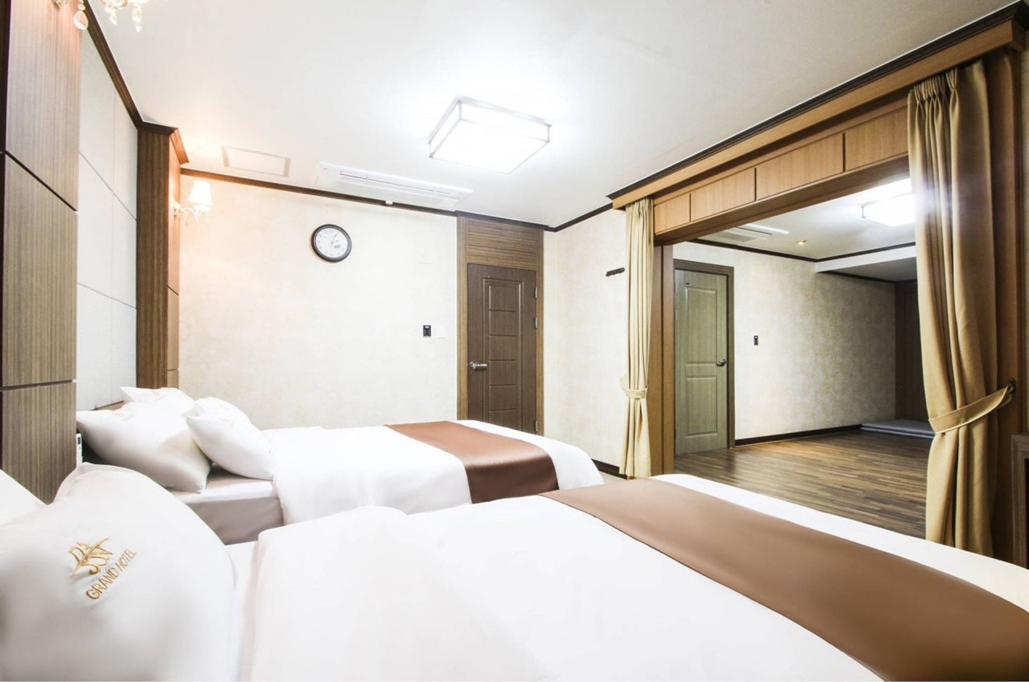 Uljin Grand Hotel מראה חיצוני תמונה